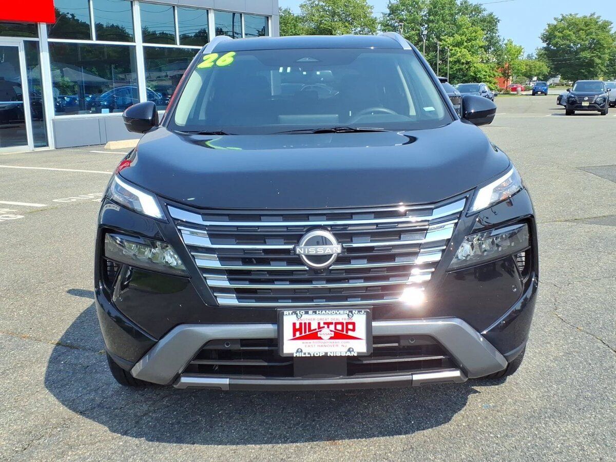 Used 2026 Nissan Rogue SL AWD/4WD image 2