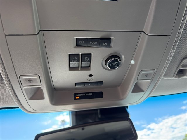 Used 2020 Chevrolet Suburban LT AWD/4WD image 26