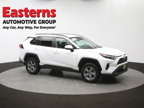 Used 2022 Toyota RAV4 XLE AWD/4WD image 47