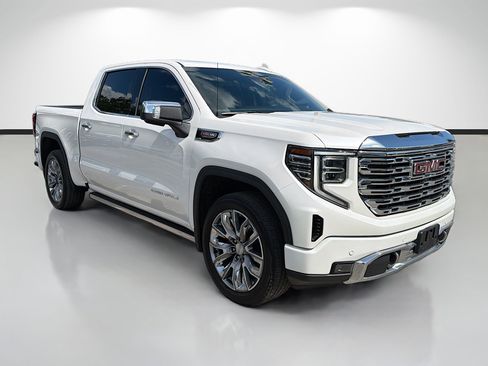 Used 2024 GMC Sierra 1500 Denali AWD/4WD image 7