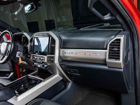 Used 2022 Ford F250 Lariat w/ Black Appearance Package image 18