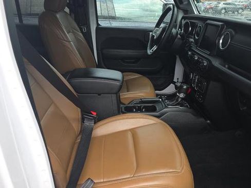 Used 2023 Jeep Wrangler Unlimited Sahara w/ Cold Weather Group image 7