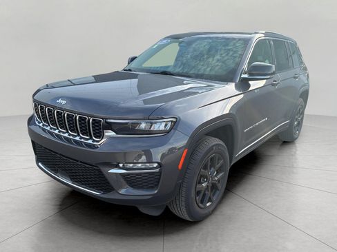 Used 2024 Jeep Grand Cherokee Limited AWD/4WD image 4