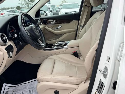 Used 2016 Mercedes-Benz GLC 300 image 9
