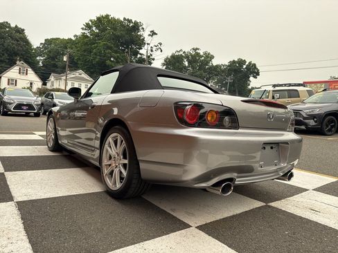 Used 2004 Honda S2000 image 10