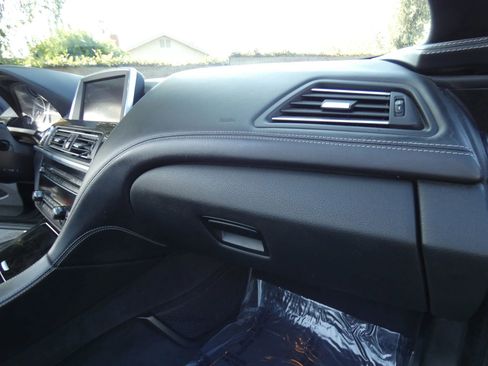 Used 2012 BMW 650i Convertible image 37