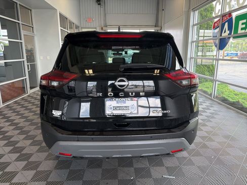 Used 2023 Nissan Rogue SV AWD/4WD image 5