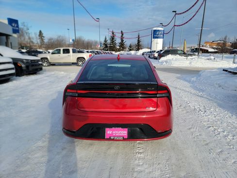 Used 2024 Toyota Prius XLE image 7