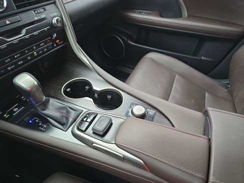 Used 2019 Lexus RX 350L FWD image 26