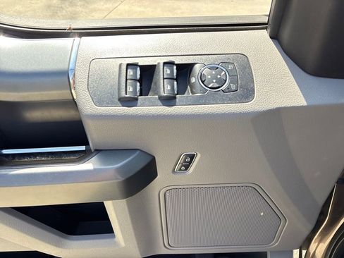 Used 2016 Ford F150 XLT w/ Equipment Group 302A Luxury image 17