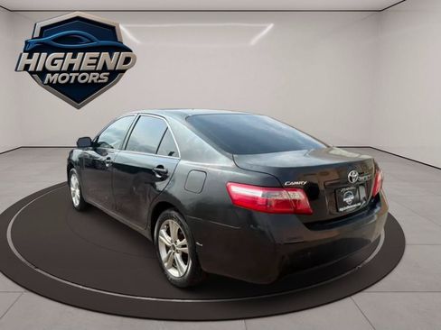 Used 2009 Toyota Camry LE FWD image 4