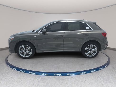 Used 2021 Audi Q3 2.0T Premium Plus w/ Premium Plus Package AWD/4WD image 9