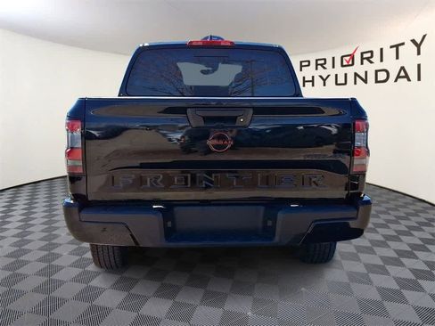 Used 2024 Nissan Frontier PRO-4X image 5