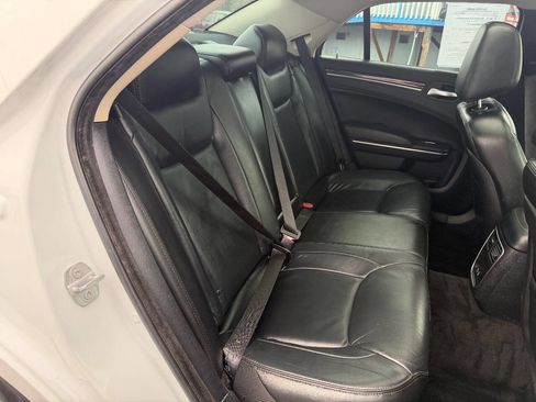 Used 2016 Chrysler 300 Limited image 24