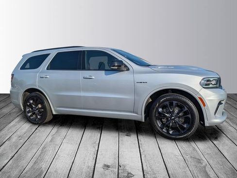 Used 2025 Dodge Durango R/T AWD/4WD image 3