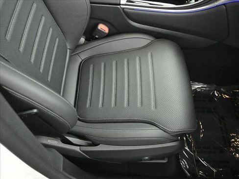 Certified 2026 Mercedes-Benz GLC 300 4MATIC image 28
