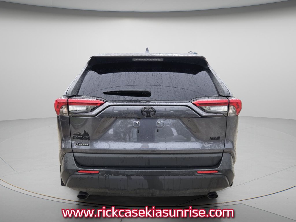 Used 2021 Toyota RAV4 XLE FWD image 6