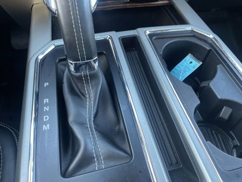 Used 2018 Ford F150 Lariat w/ Equipment Group 502A Luxury image 31