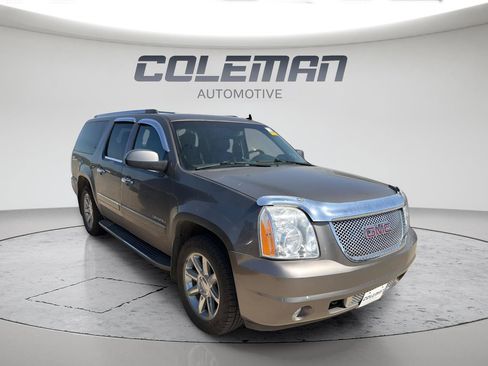 Used 2011 GMC Yukon XL Denali AWD/4WD image 5