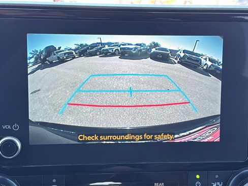 Certified 2024 Toyota Highlander XLE image 37