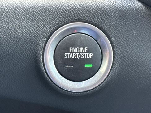 Used 2024 GMC Terrain AT4 image 20