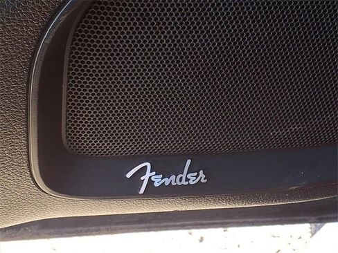 Used 2024 Nissan Titan PRO-4X w/ Pro-4x Convenience Package image 11