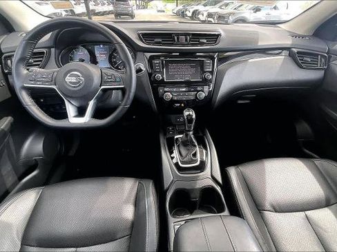 Certified 2022 Nissan Rogue Sport SL w/ Premium Package AWD/4WD image 16
