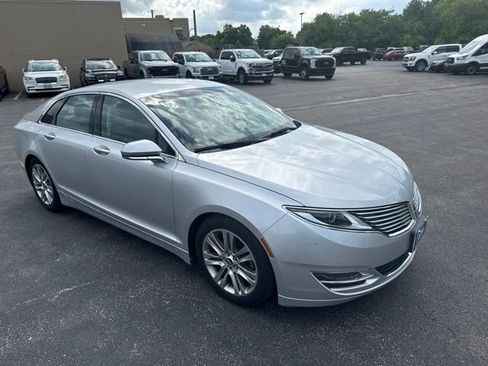 Used 2014 Lincoln MKZ w/ Equipment Group 101A Select FWD image 4