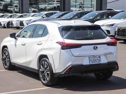 Used 2024 Lexus UX 250h AWD w/ Premium Package image 4