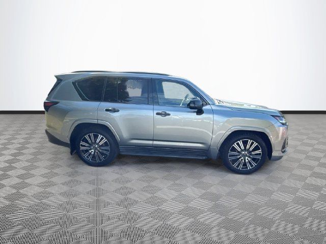 Used 2024 Lexus LX 600 4WD w/ Appearance Package image 8