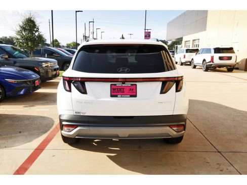 Used 2025 Hyundai Tucson SEL AWD/4WD image 7