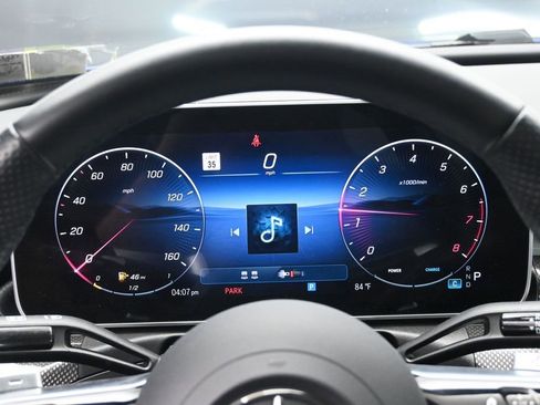 Used 2024 Mercedes-Benz CLE 300 4MATIC Coupe image 13