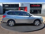 Used 2020 Nissan Pathfinder SV image 4