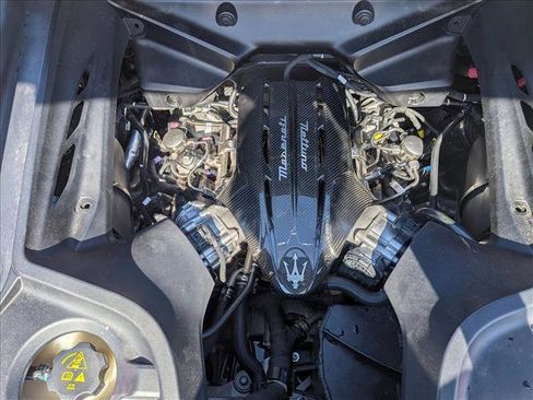 Used 2022 Maserati MC20 Coupe image 25