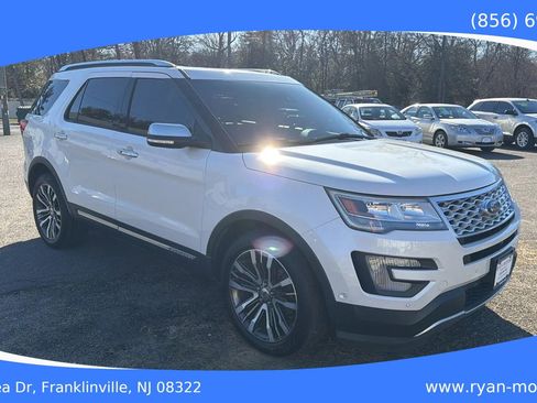 Used 2016 Ford Explorer Platinum image 2