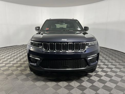 Used 2024 Jeep Grand Cherokee Limited w/ Luxury Tech Group II image 11