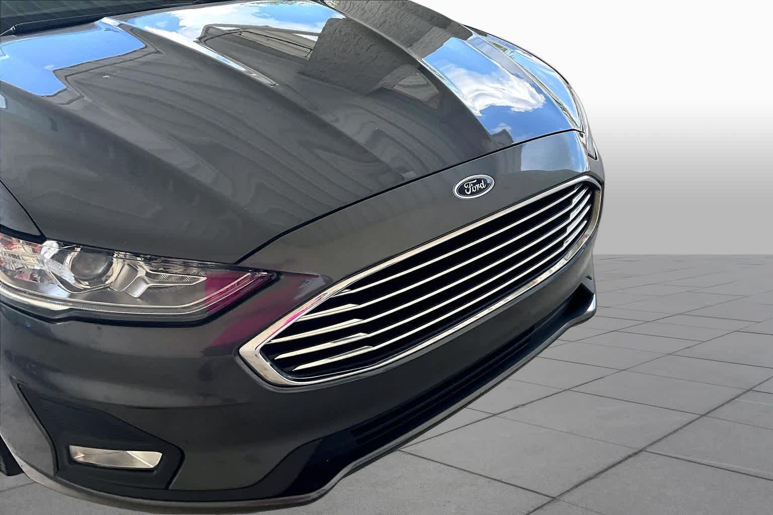 Used 2019 Ford Fusion SE w/ Equipment Group 151A FWD image 28