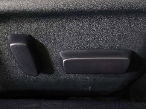 Used 2013 Toyota Avalon XLE Touring image 33