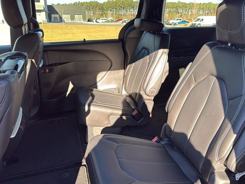 New 2026 Chrysler Pacifica Select image 28