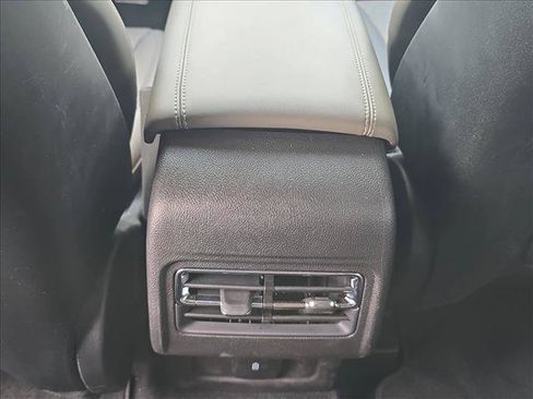 Used 2024 Lincoln Corsair Grand Touring AWD/4WD image 18