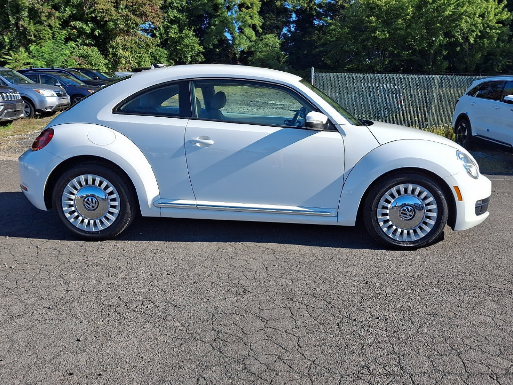 Used 2014 Volkswagen Beetle 2.5 FWD image 10