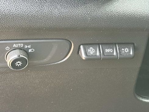 Used 2021 Buick Envision Essence w/ Technology Package I FWD image 27