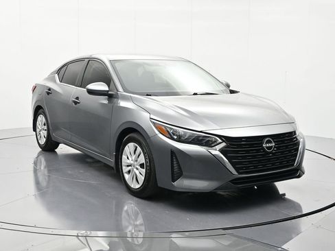 Used 2024 Nissan Sentra S image 3