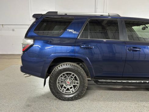 Used 2017 Toyota 4Runner TRD Off-Road Premium w/ Convenience Package AWD/4WD image 7