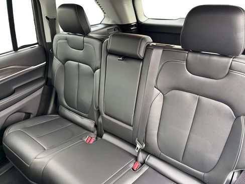 Used 2023 Jeep Grand Cherokee 4WD 4xe w/ Luxury Tech Group II image 13