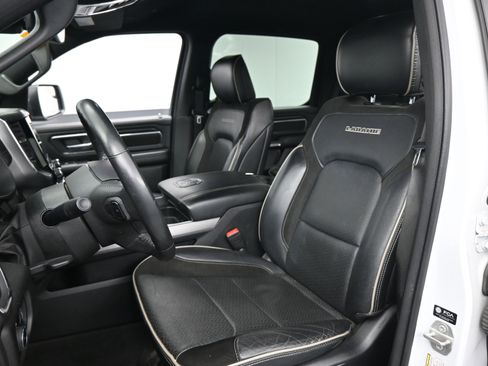 Used 2024 RAM 1500 Laramie image 16