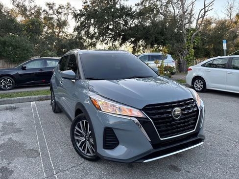 Used 2021 Nissan Kicks SV FWD image 4