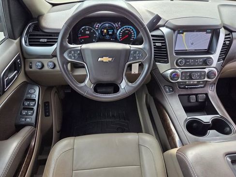 Used 2017 Chevrolet Suburban LT image 14