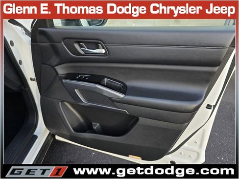 Used 2022 Nissan Pathfinder SL image 41