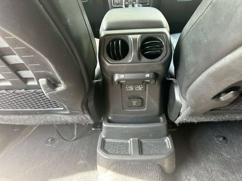 Used 2021 Jeep Wrangler Unlimited Rubicon AWD/4WD image 23